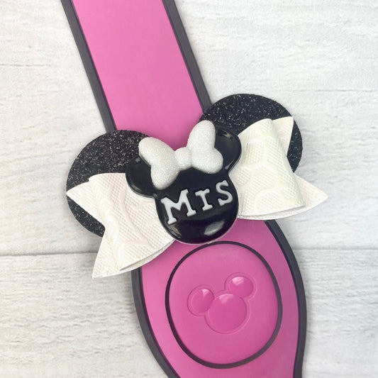 Elegant Mrs. Ear Band Bow