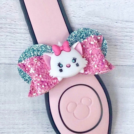 Marie Tsum Ear Band Bow